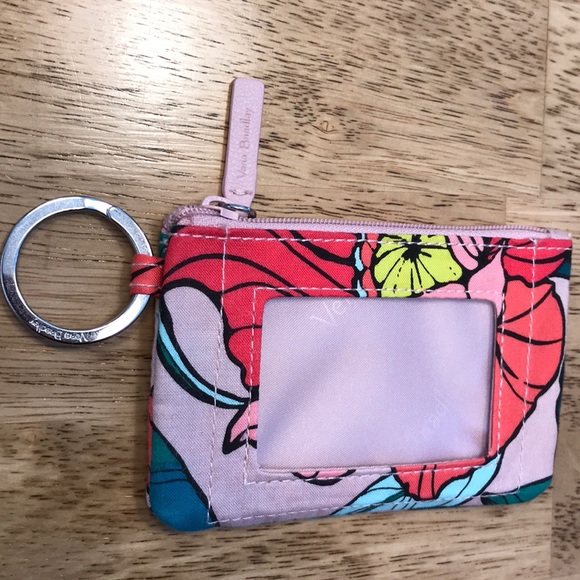 Bundle of Vera Bradley - Picture 7 of 8